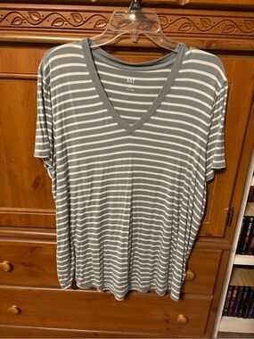 GAP Striped V-Neck Tee in Green and White